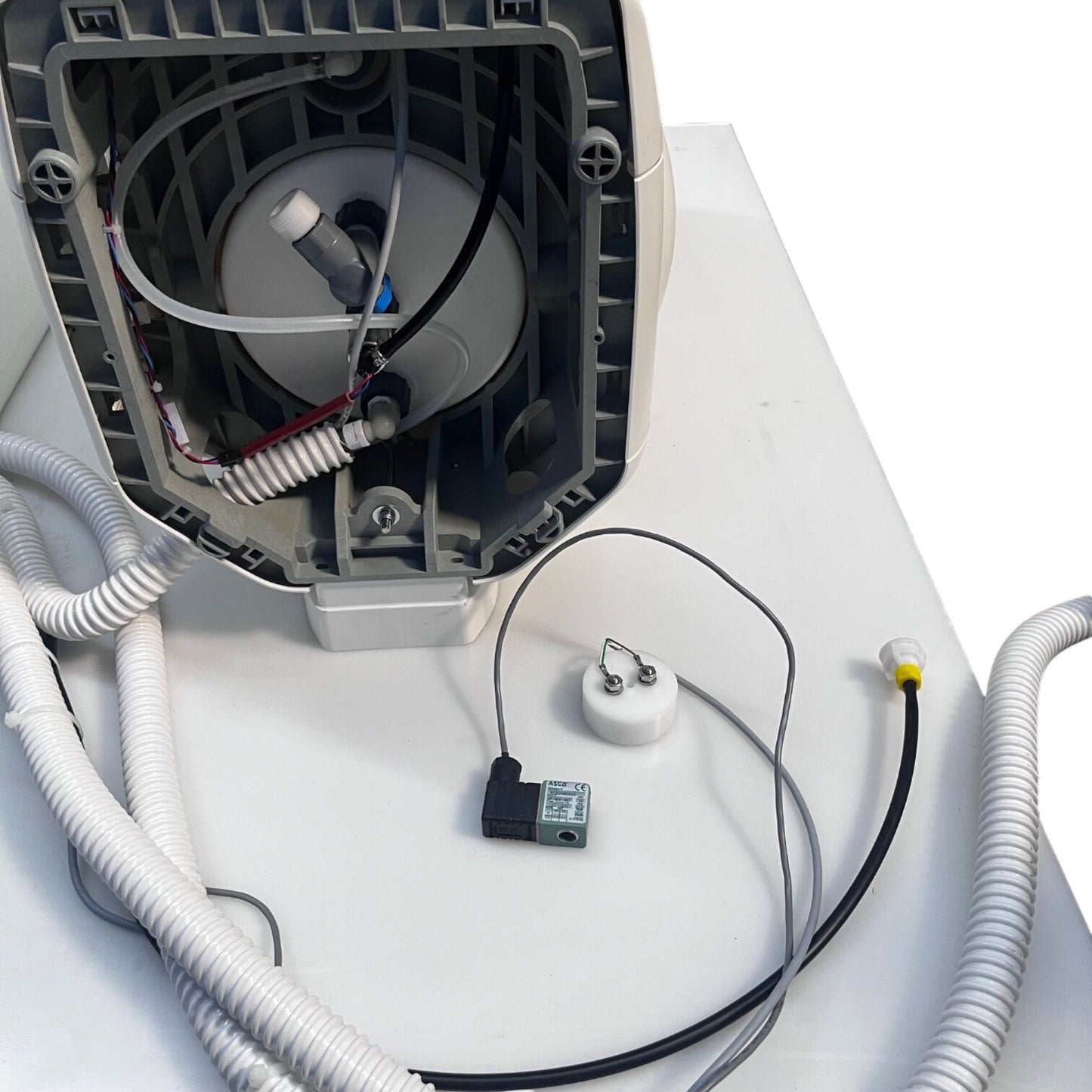 Millipore Milli-Q IQ 7005 Water Purification System / 50L Tank & Q-Pod Dispenser