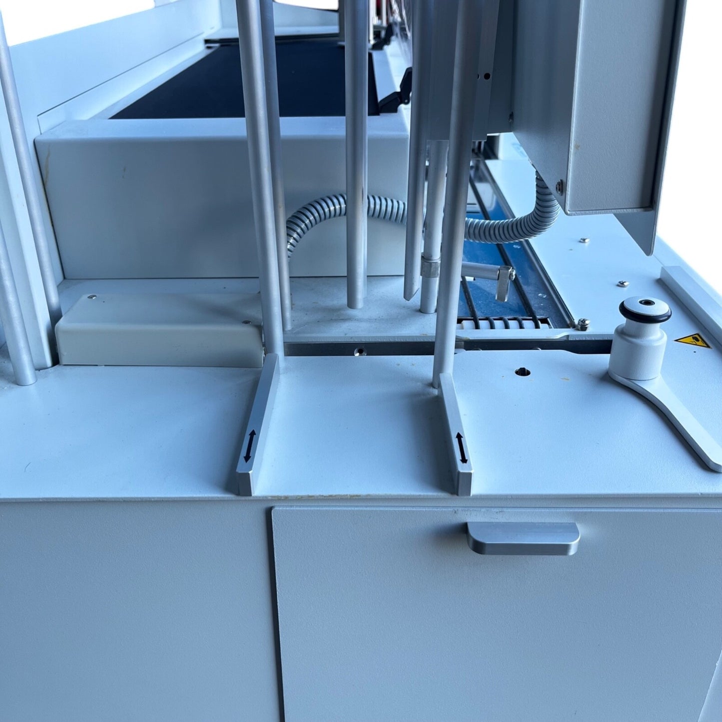 Neutec Biotool Petriswiss PS900 Automated Petri Swiss Dish Filling System 2018