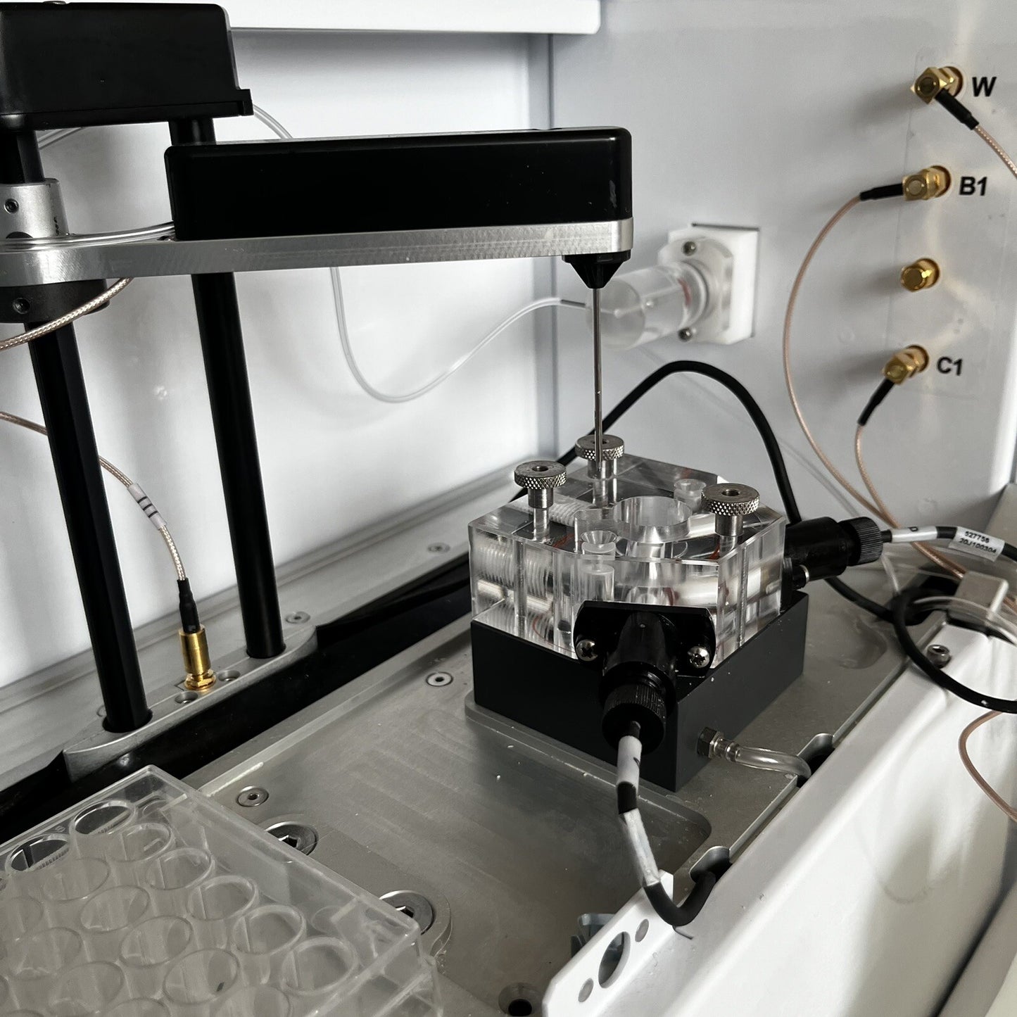 YSI 2500 Biochemistry Analyzer | MFG: 2020 | Maintenance Logs + Battery Backup