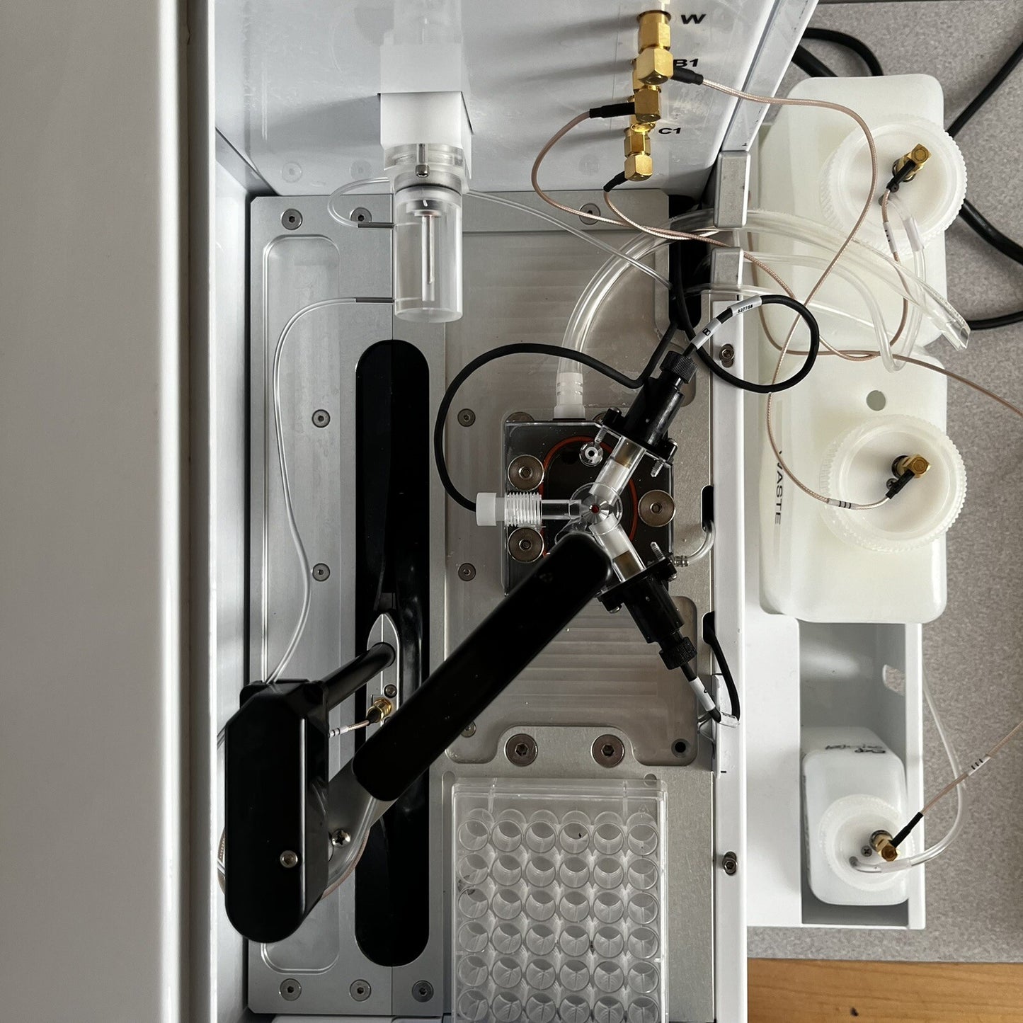 YSI 2500 Biochemistry Analyzer | MFG: 2020 | Maintenance Logs + Battery Backup